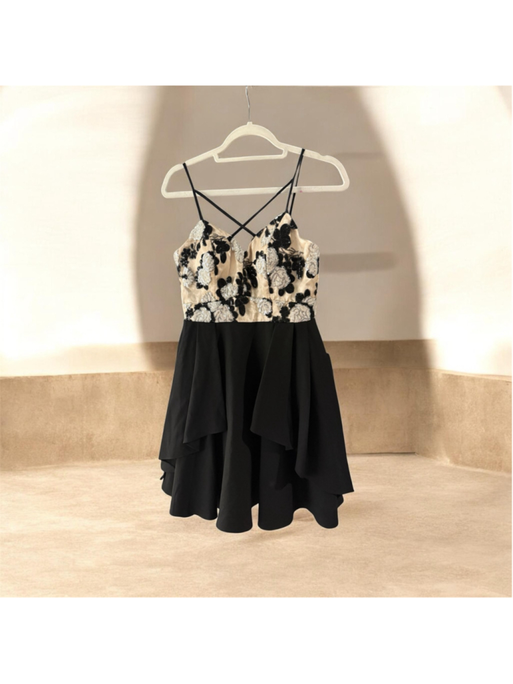 Women's Dear Moon Mini Dress Size 5 Black Beige Floral Sequin